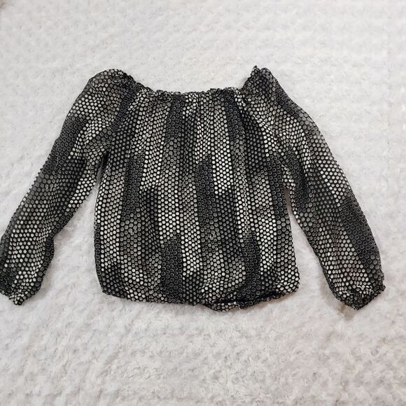 White House Black Market off the shoulder grey polka dot blouse with elastic wai - Picture 2 of 8